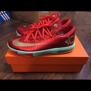 KD VI CHRISTMAS SIZE 4.5Y